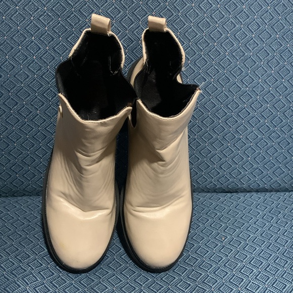 Nicole Miller Lug Sole Boots - Picture 5 of 5